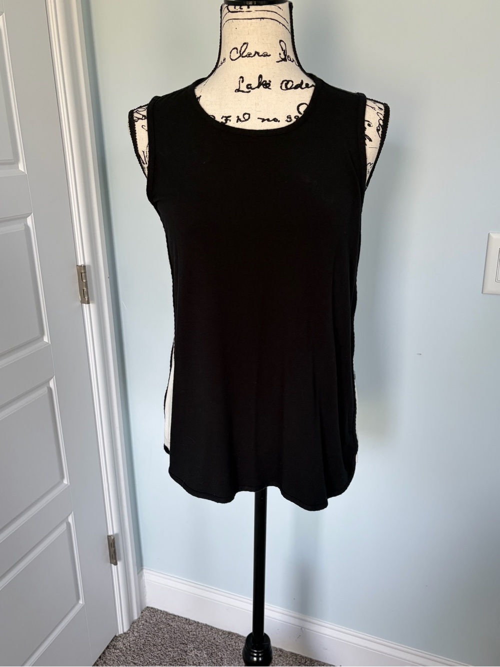J. Jill Black and White Sleeveless Tank Top